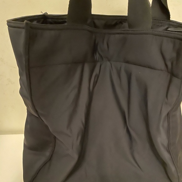 Givenchy Favelas Tote - Picture 2 of 6